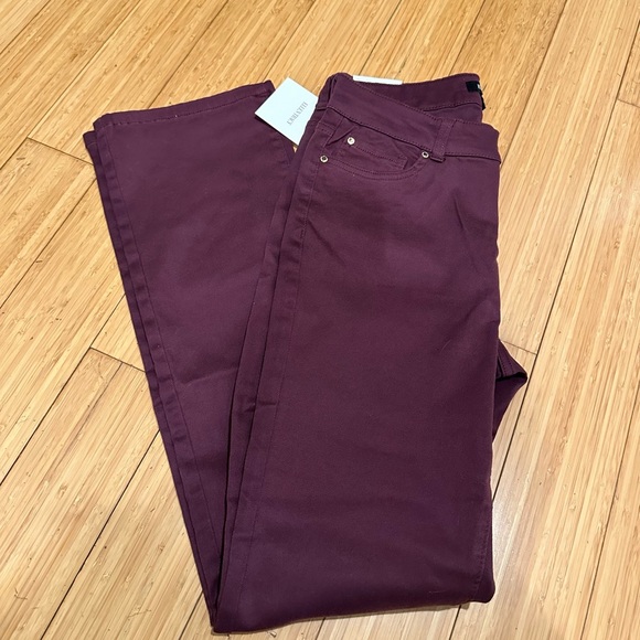 Ellen Tracy Wine Red Stretch Twill Boot Cut Pants Size 8 - Picture 10 of 12